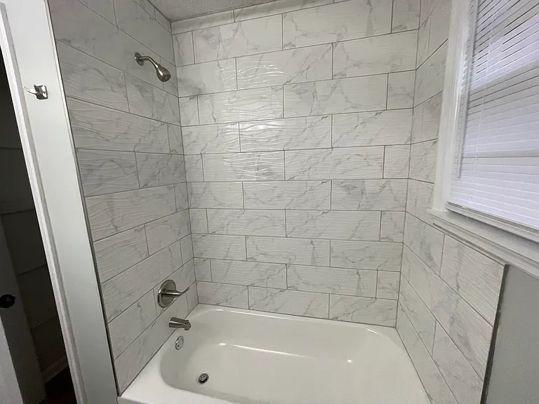 1132 Mandel Dr — Photo 9