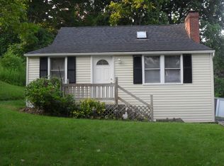 2 Knolls Rd, New Fairfield, CT 06812