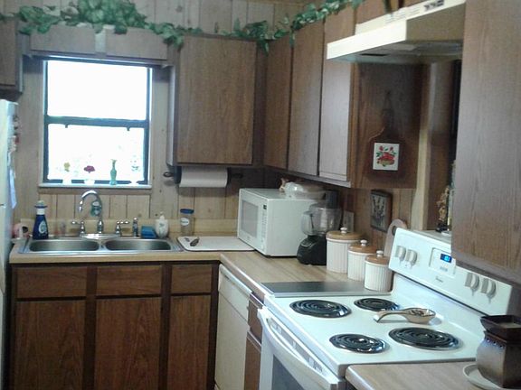 4th image of 4616 NE 23rd Ct