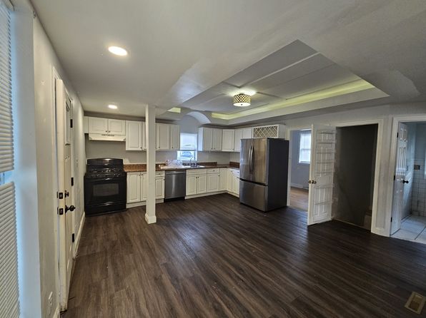 3 Forestview Ave