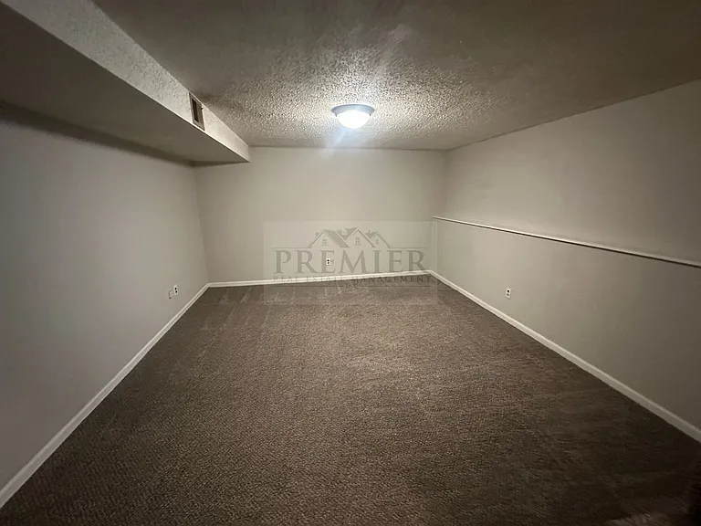 8428 Lane Pl — Photo 15