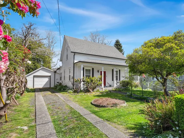 954 Elrod Ave, Coos Bay, OR 97420