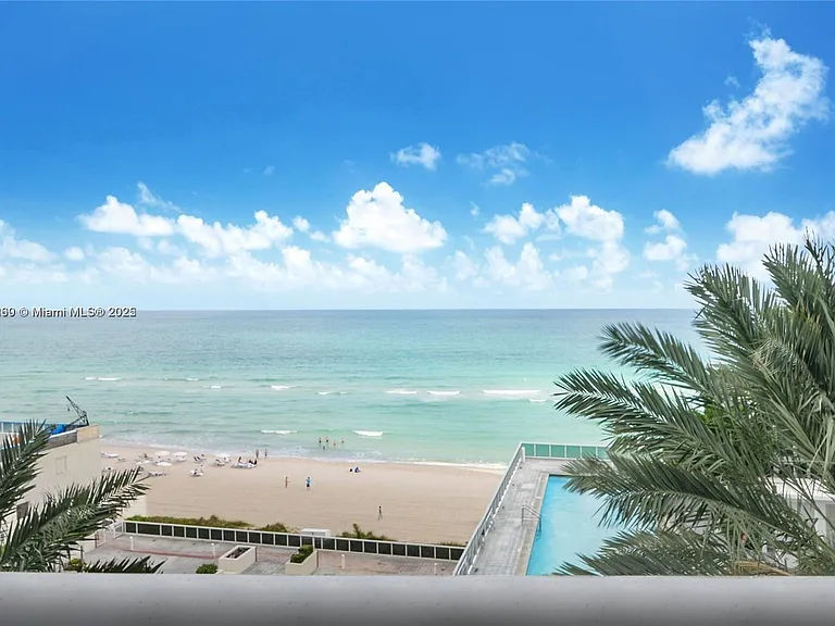 15811 Collins Ave #704 — Photo 10