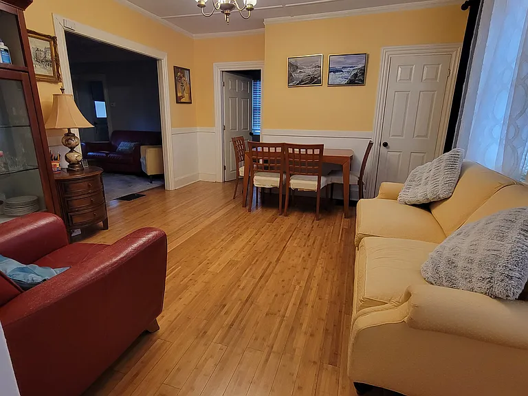 15 Shawmut St — Photo 3