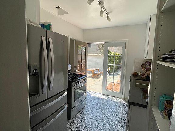 Main house - kitchen
