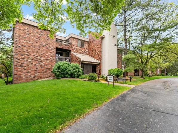 2300 West Good Hope ROAD #243, Glendale, WI 53209