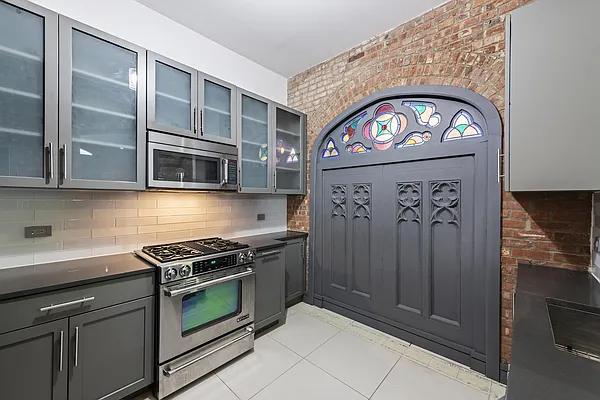 Rented by Compass | media 4