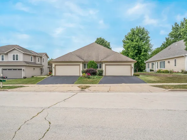 2110 Mount Vernon Dr, Waukesha, WI 53186