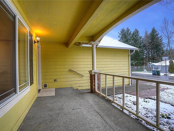 4th image of 1825 164th St E