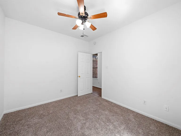 17215 Fernchase Ct — Photo 26