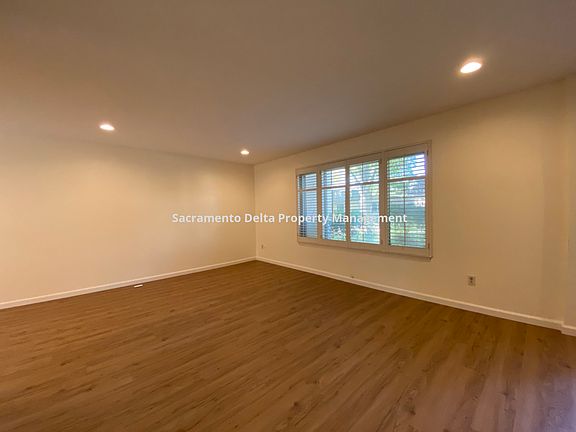 3rd image of 3242 Casitas Bonito