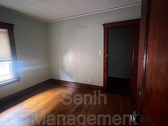 5th image of 1495 W Grand Blvd