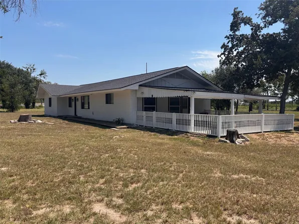141 N Fm 2429 Rd, Bellville, TX 77418