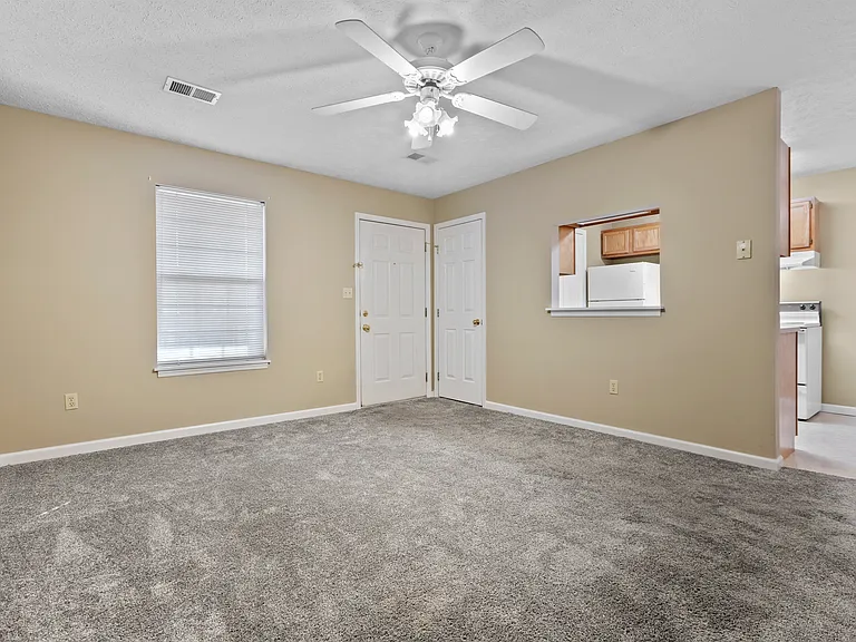 Briarwood Apartments — Photo 19