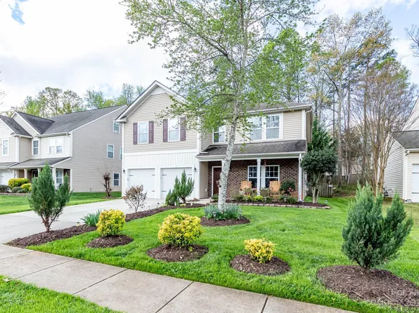 10023 Seven Oaks Dr, Charlotte, NC 28215