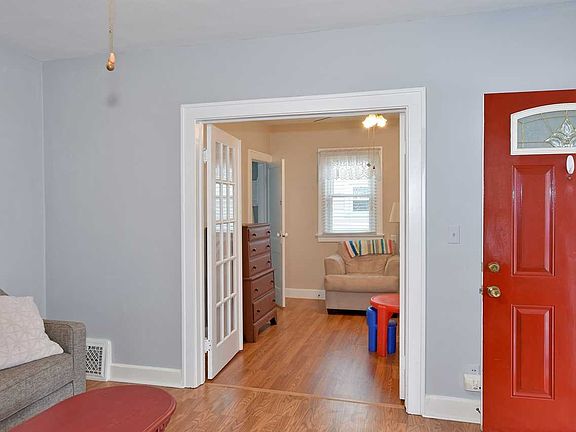 5th image of 204 Herndon Dr