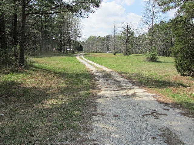 2nd image of 855 Jones Rd