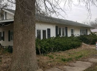 602 W State St, Lovington, IL 61937