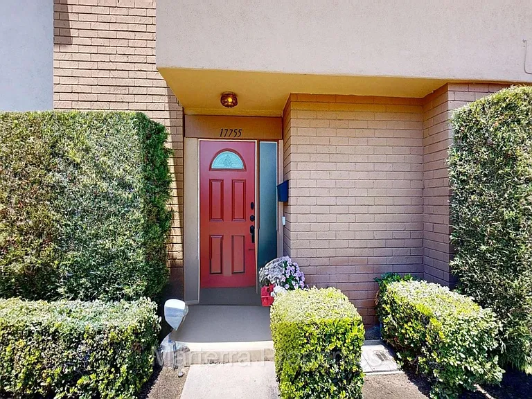 17755 La Rosa Ln — Photo 28