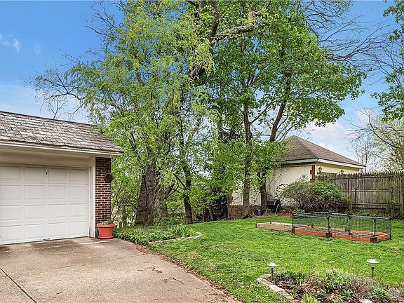 3rd image of 6335 Morrowfield Ave
