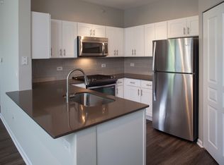 1532 Watkins Ln UNIT 202, Naperville, IL