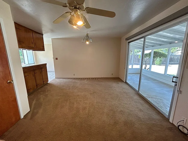 135 West Ave — Photo 4