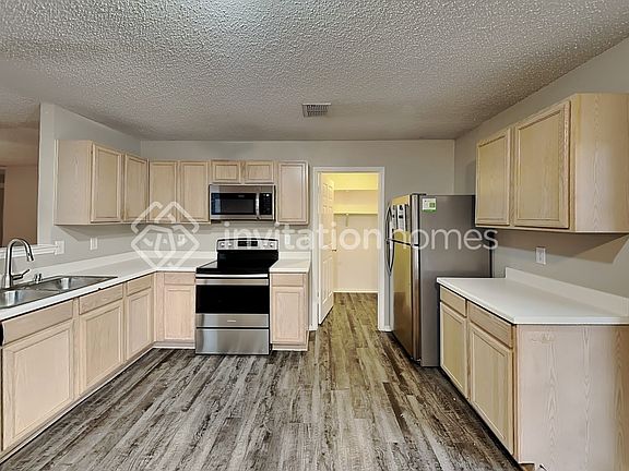 5th image of 2624 S Wavecrest Ct