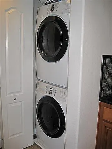1501 India St #402 — Photo 12