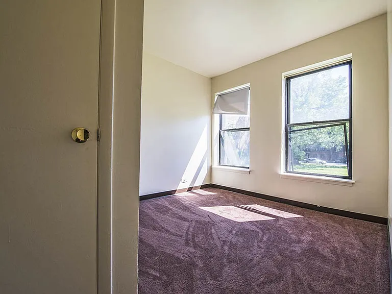 5051 S Forrestville — Photo 73