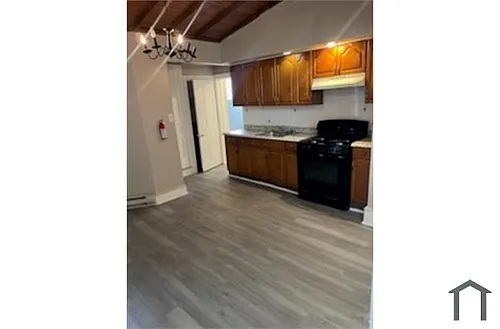 415 Levick St Photo 1