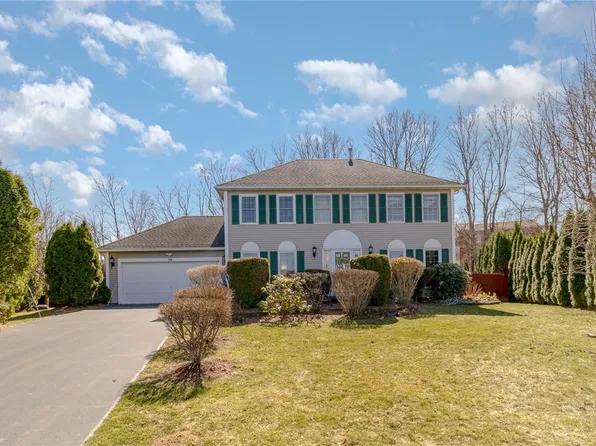 58 E Pointe, Fairport, NY 14450