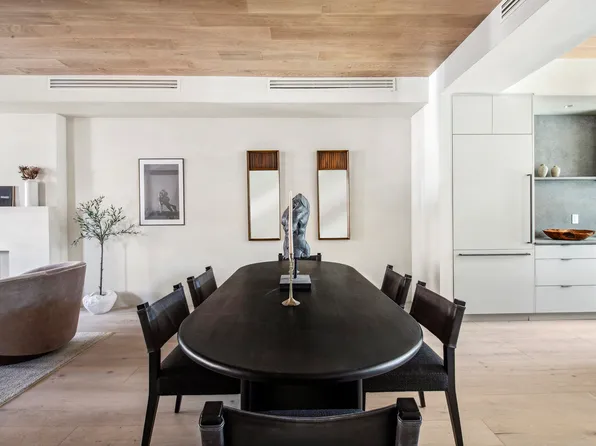 432 Fenimore Street image 5 of 24