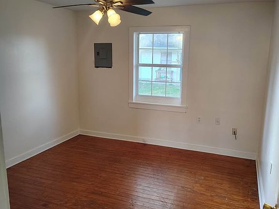 3rd image of 507 N Haugh Ave #507