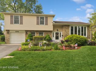 1353 E Joan Dr, Palatine, IL 60074