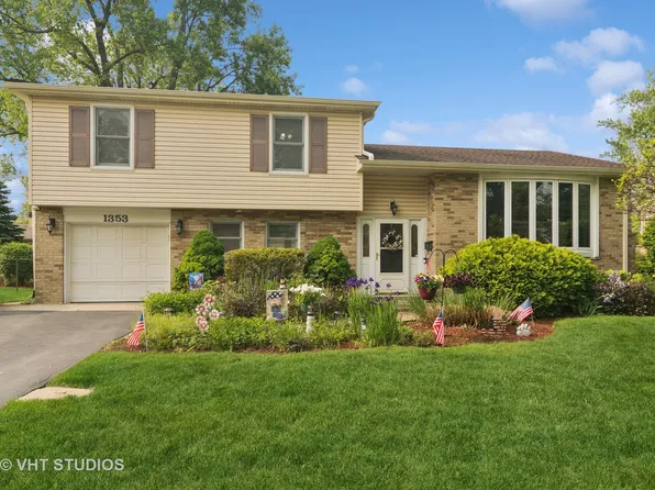 1353 E Joan Dr, Palatine, IL 60074