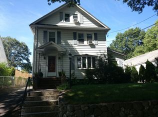 214 Russett Rd, Brookline, MA 02467