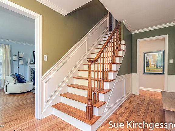 4th image of 2302 Anderson Dr SE