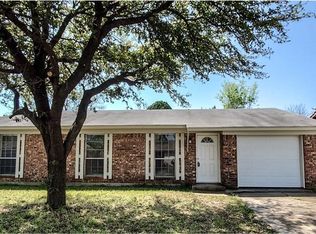 1605 Armstead Ave, Grand Prairie, TX 75051