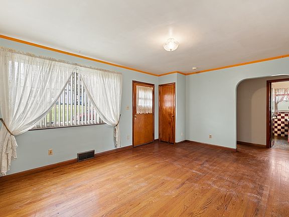 2nd image of 290 Patton Ave