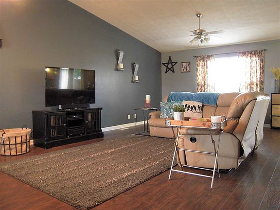 4th image of 619 Horram Dr