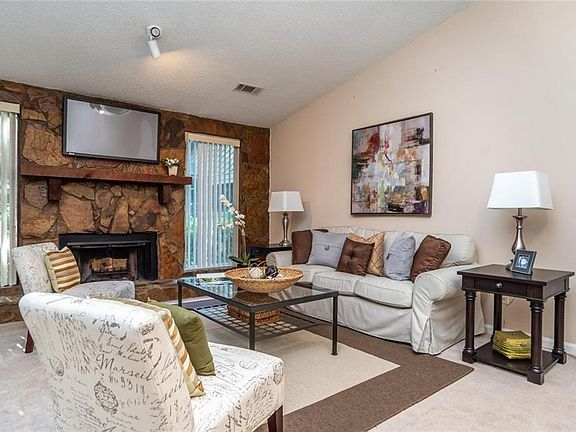 5th image of 871 Bonnie Glen Dr SE