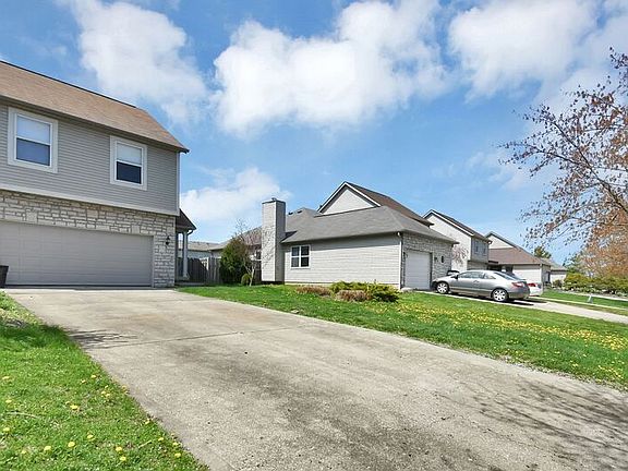 4th image of 203 N Miller Dr
