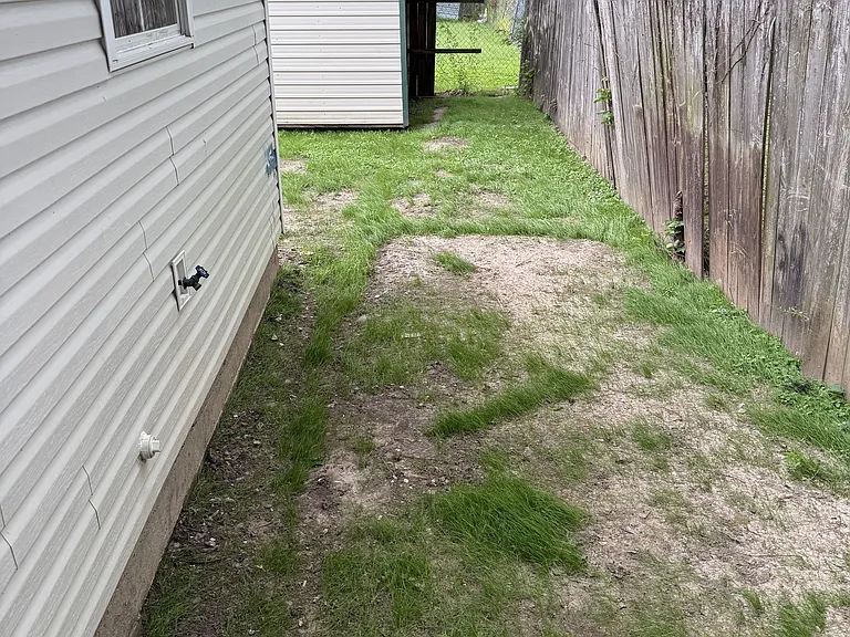 127 E Gilman Rd — Photo 11