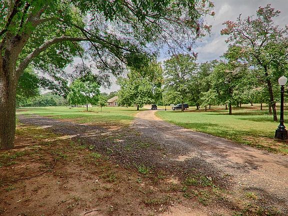 3rd image of 5600 NE 108th Ave NE