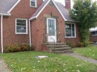 18901 Kewanee Ave, Cleveland, OH 44119