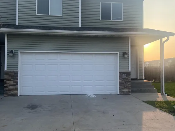 3314 8th St W Unit D, West Fargo, ND 58078