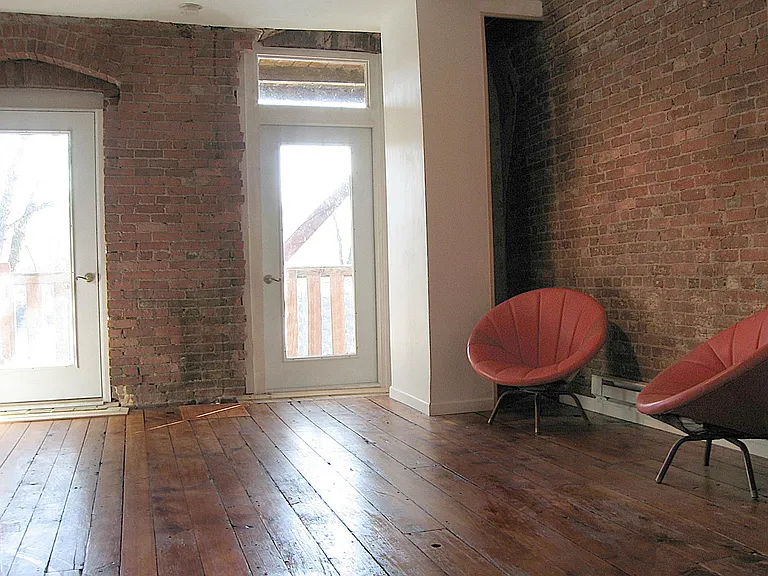 194 Front St #2R — Photo 12