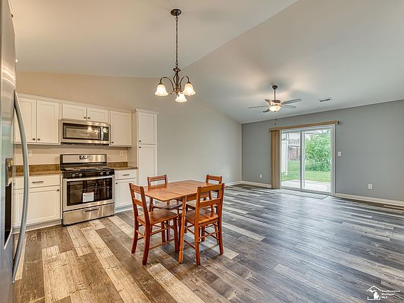 5th image of 5102 Volterra Dr