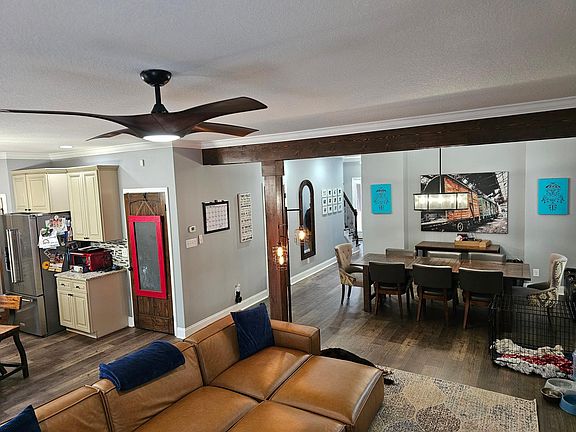 3rd image of 3313 Beaver Glade Ln
