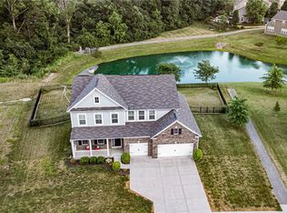 3401 Streamside Dr, Greenwood, IN 46143